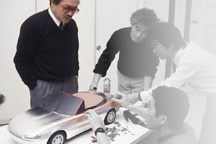O Shunji Tanaka δουλεύει με την ομάδα του πάνω στο ΜΧ-5